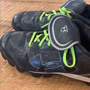 Girls’ Under Armour Cleats